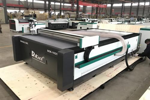 CCD Camera contour oscillating knife blade cutter machine delivery to Romania customer